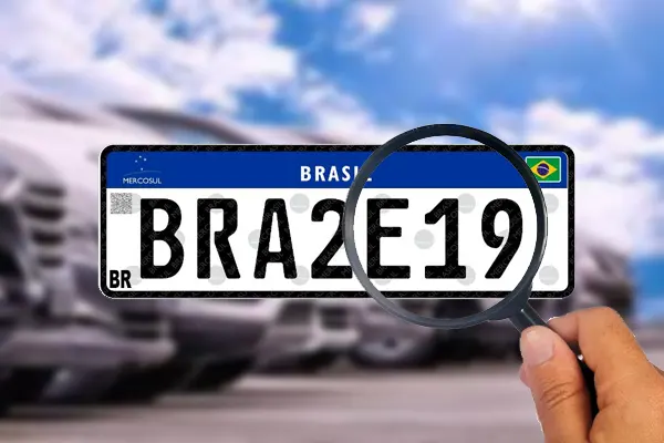 Como consultar um carro pela placa?